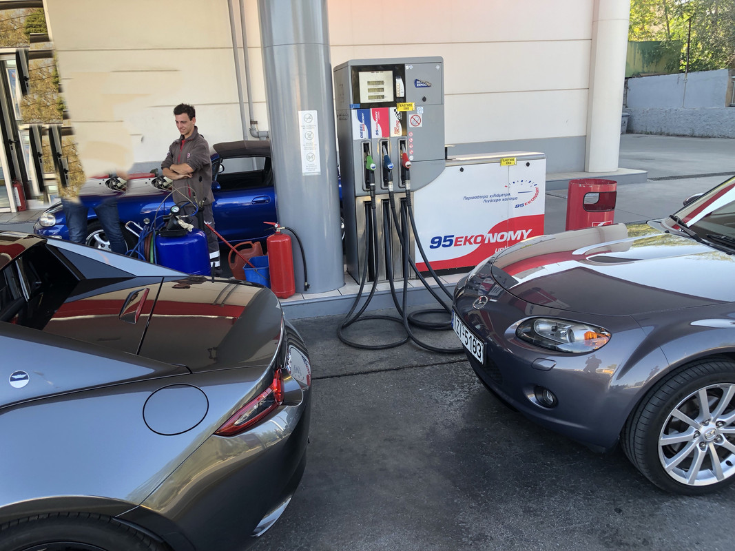 AD677EC1-029E-439F-A07C-6244F78FEE0A