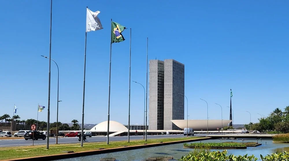 Gastos públicos superam R$233 bilhões no início de 2026