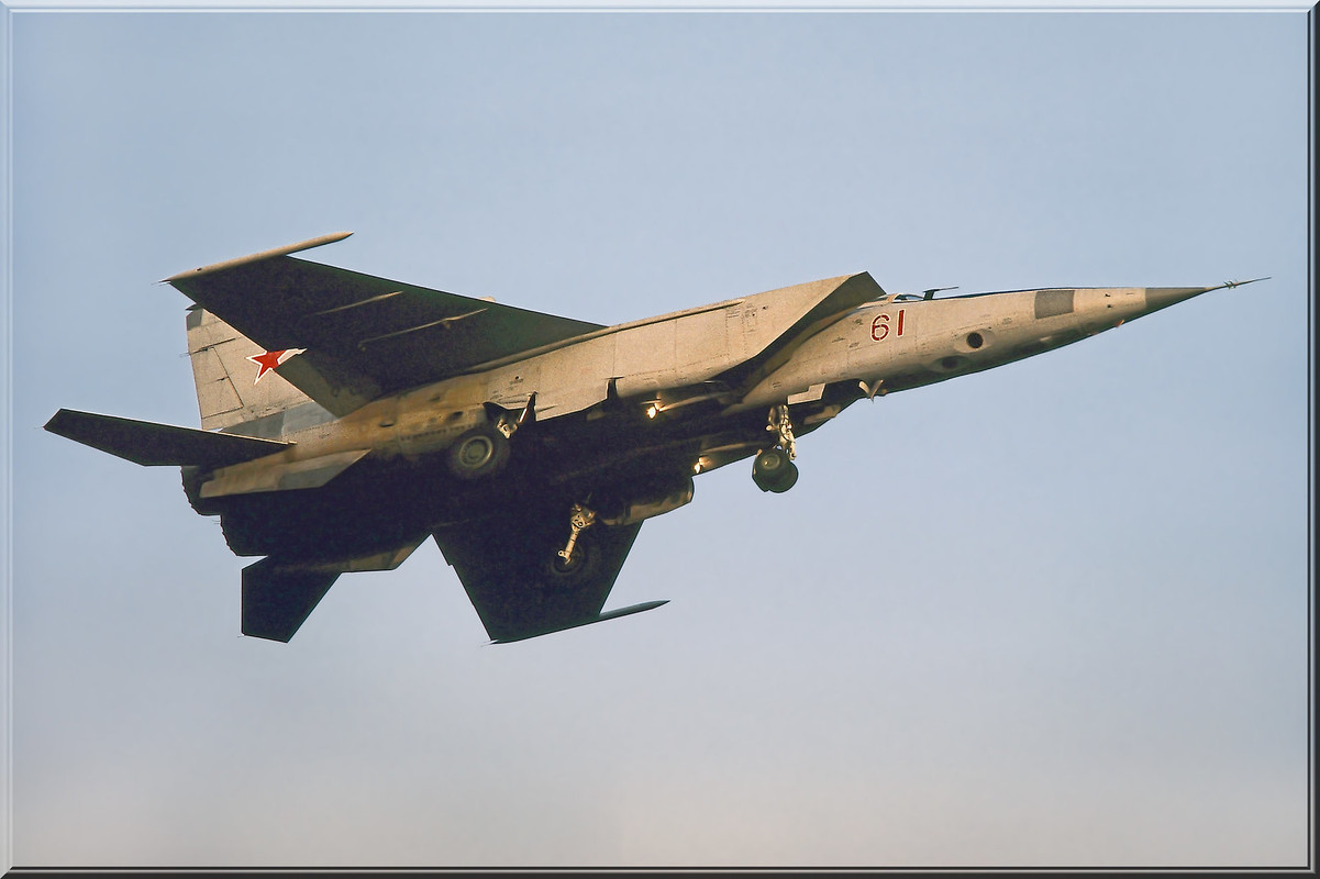 931 ORAP_61 red_Mig-25 RBT, Frühling 1992_2