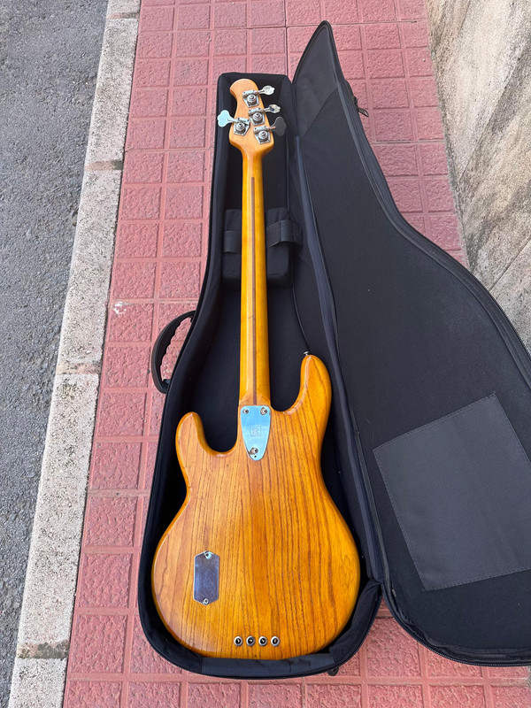 12fe3693-ae9c-4bff-a56b-59c28701eaf5