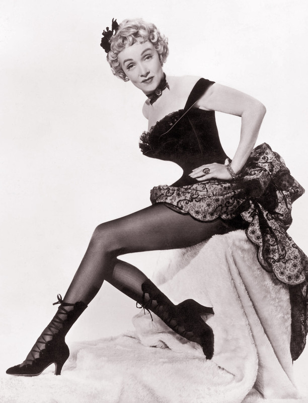 Marlene_Dietrich_c90
