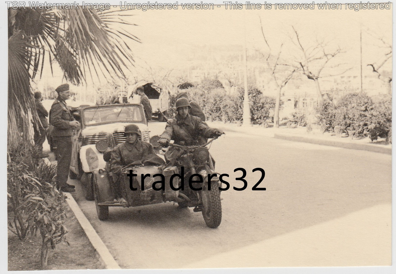 Foto 2 Wk Südfront Wehrmacht Soldaten Krad Motorrad Beiwagen Pkw Auto camo