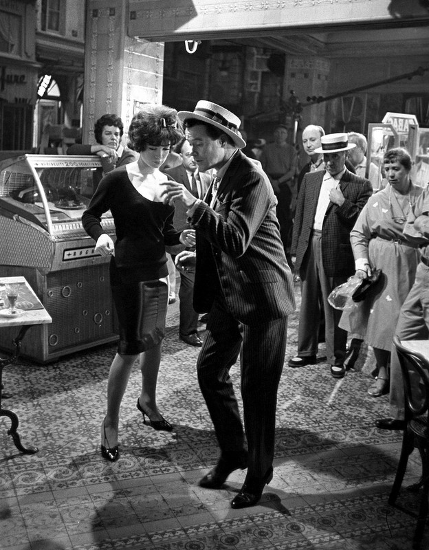 Shirley_MacLaine_c33