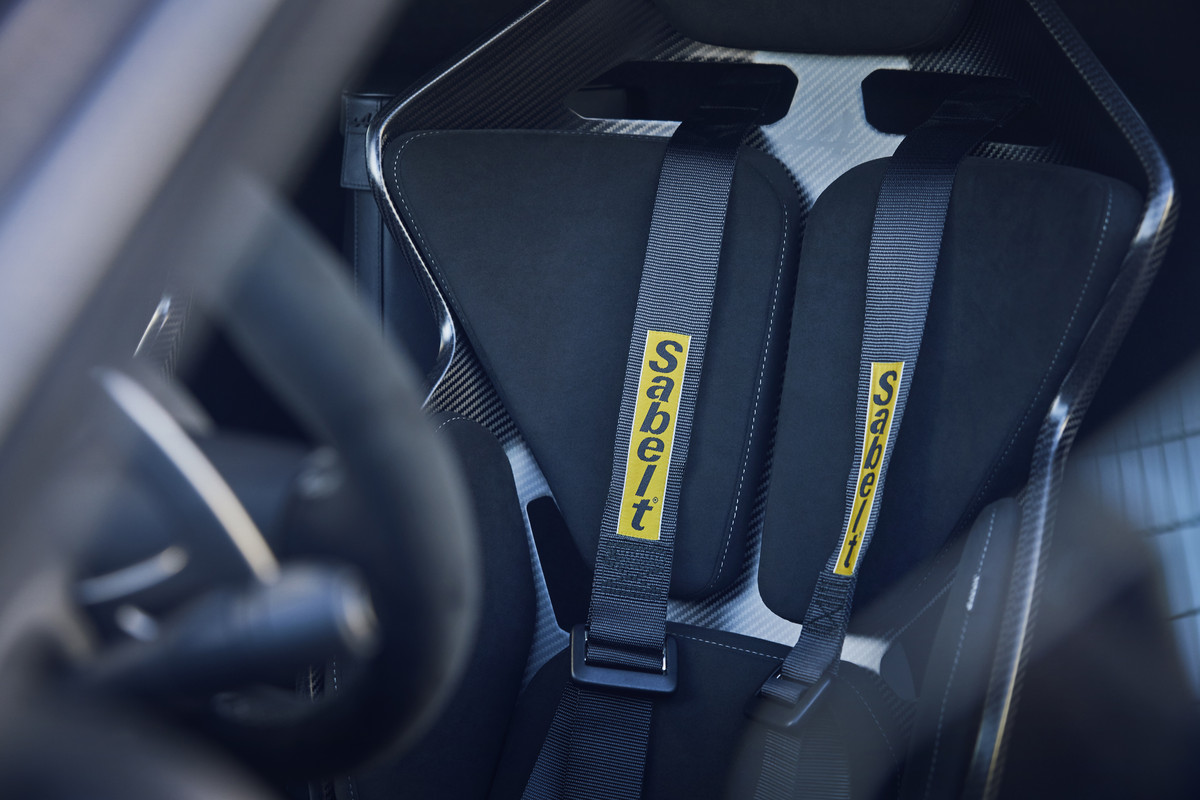 ALPINE_A110R_DETAILS_16