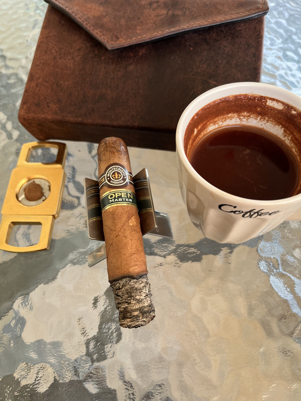 34E09B15-6A7A-426F-AD7F-4701B959E30C