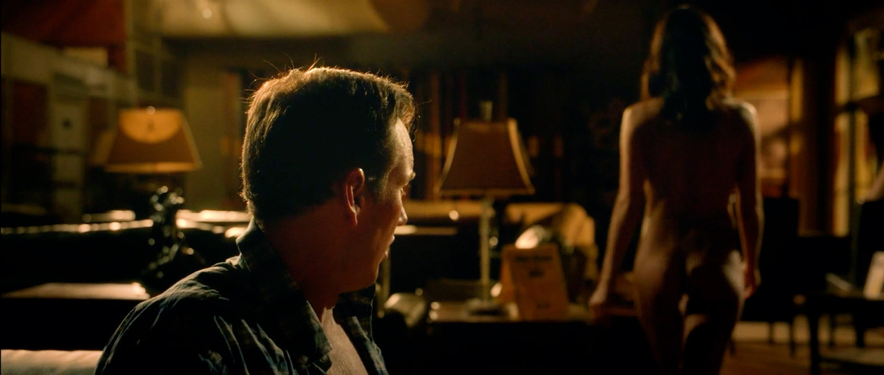 Jordana.Brewster_Home.Sweet.Hell.00_01_55_05.Still013