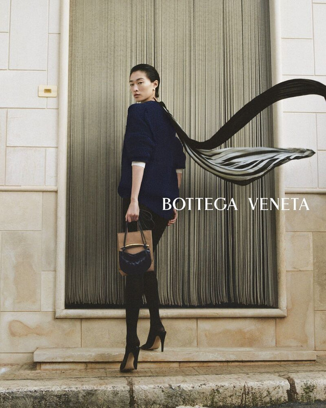 Bottega Veneta, la campagna SS23 con Kate Moss Bottega Veneta, la campagna SS23 con Kate Moss