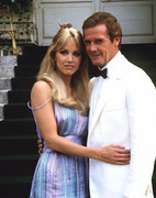 roger-moore-c68