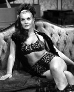 corinne-calvet-b24