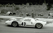 1966 International Championship for Makes - Page 3 66spa43-GT40-DHobbs-JNeerpasch-1