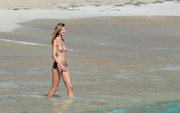 Edita-Vilkeviciute-Sigute-Krilaviciute-On-the-Beach-in-St.-Barts-April-3-2014-158-gigapixel-low_res-