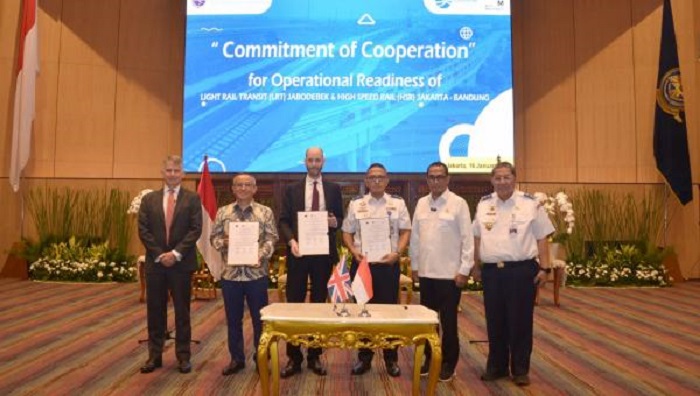 Cooperation of Commitment (COC) antara Kemenhub dengan PT Mott Macdonald Indonesia dan The Crossrail International, yang telah ditandatangani pada Senin (16/1/2023) dan disaksikan langsung oleh Menteri Perhubungan Budi Karya Sumadi dan Duta Besar Inggris untuk Indonesia dan Timor Leste Owen Jenkins.