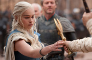 emilia-clarke-game-of-thrones-73