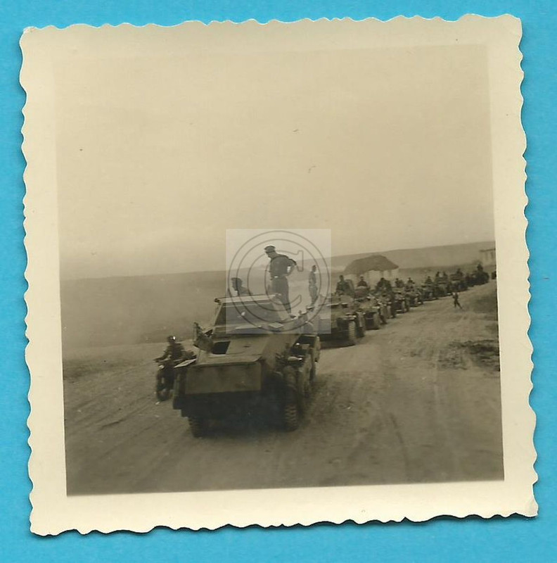 Vormarsch im Osten, Panzer, Panzerspähwagen