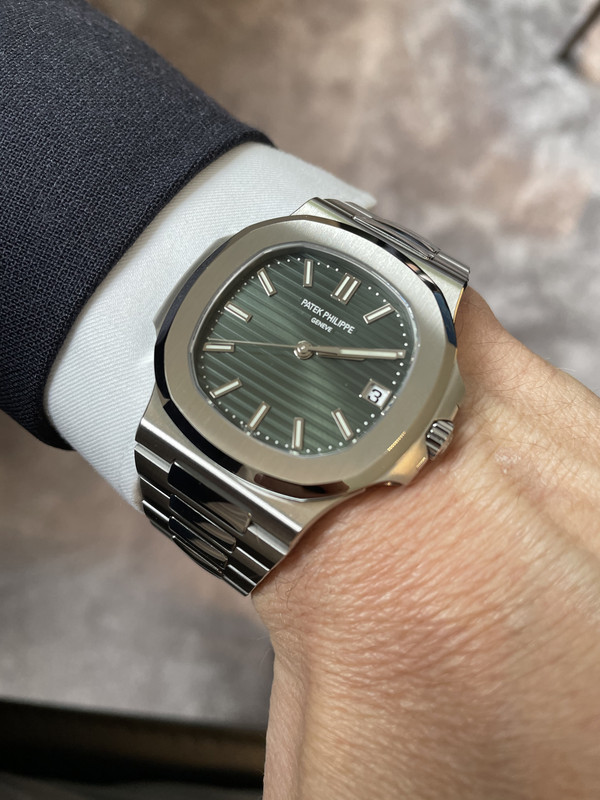 9E987374-2DDF-4315-AB3C-B7601E29A3AD