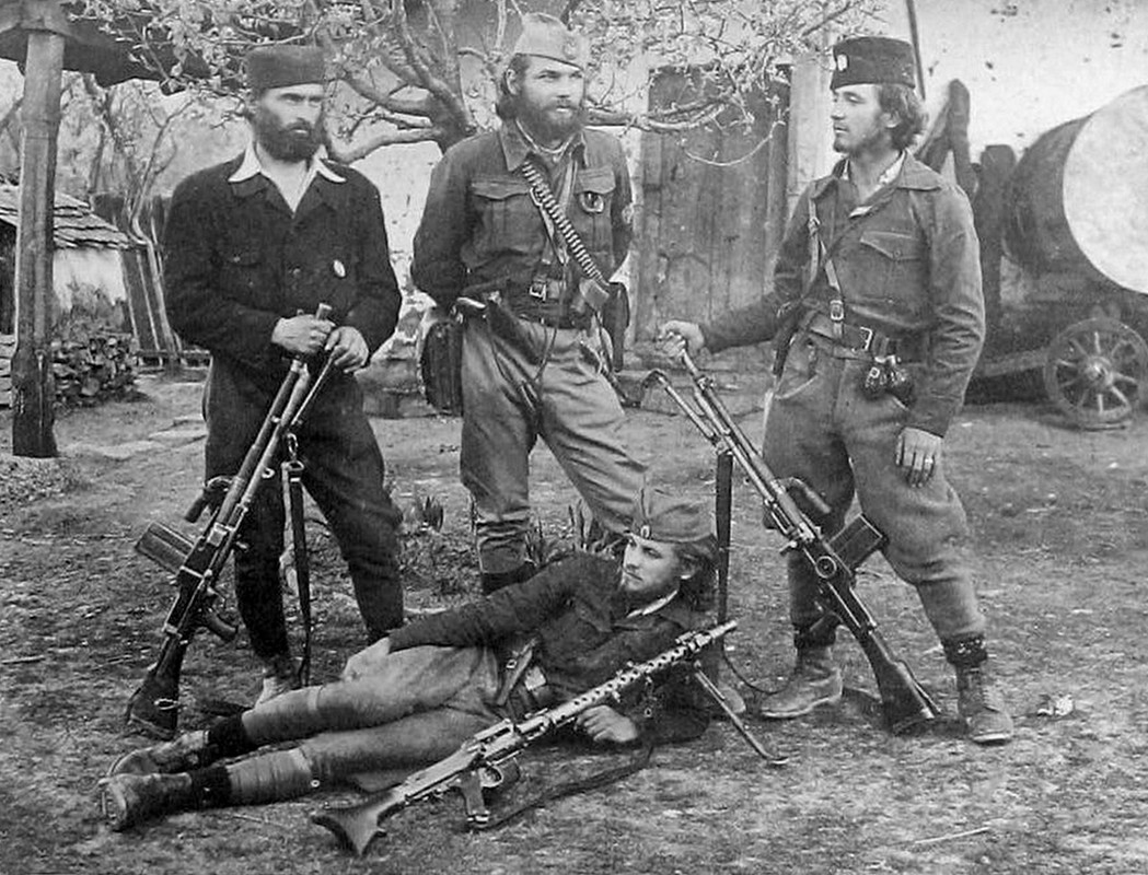 Припадници 4 Космајске бригаде