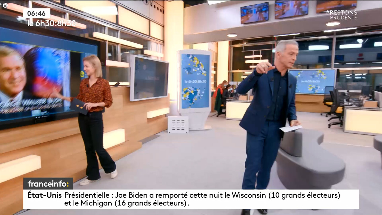 11.05 - 05.29.00 - 9h30. Entre JT, chroniques, invités et revues de p....ts_snapshot_00.23.52.295