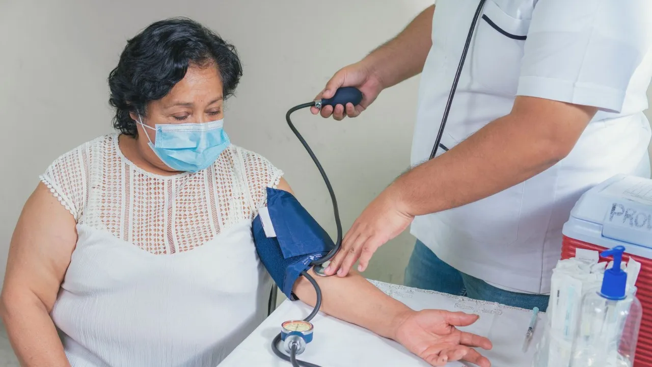 Hispanos en Estados Unidos carecen de cobertura de salud