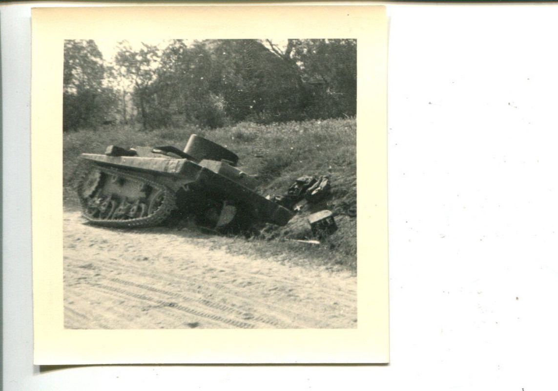 Orig.Foto zerstörter Russischer Panzer Tank
