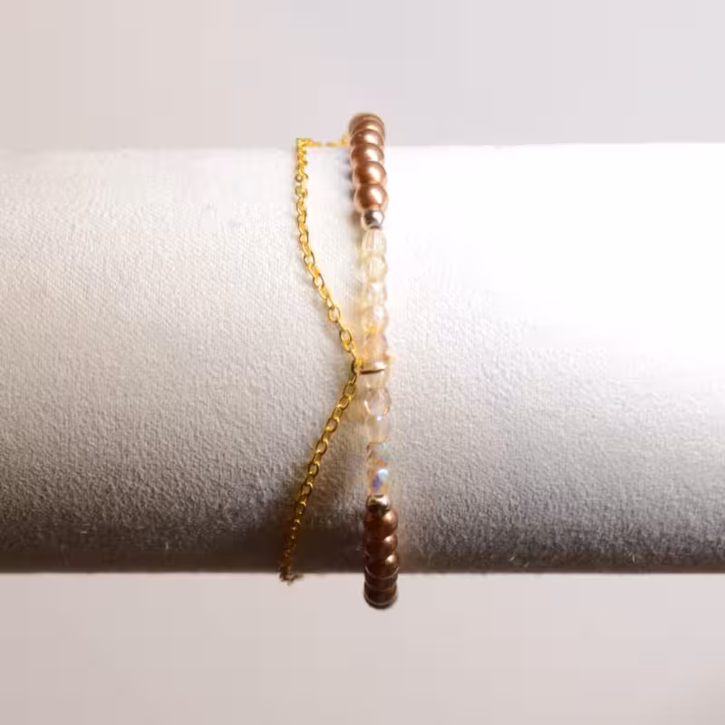 bracelet en perles brunes et diamants 