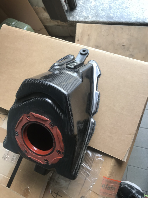 BA4EB0B8-DDE2-49DE-B7F6-1077A4E2BA37