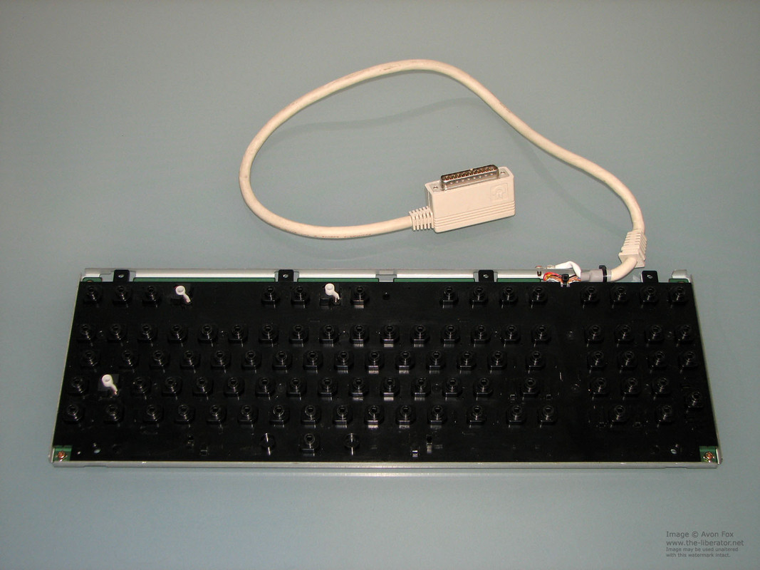 Commodore-128D-047-Keyboard