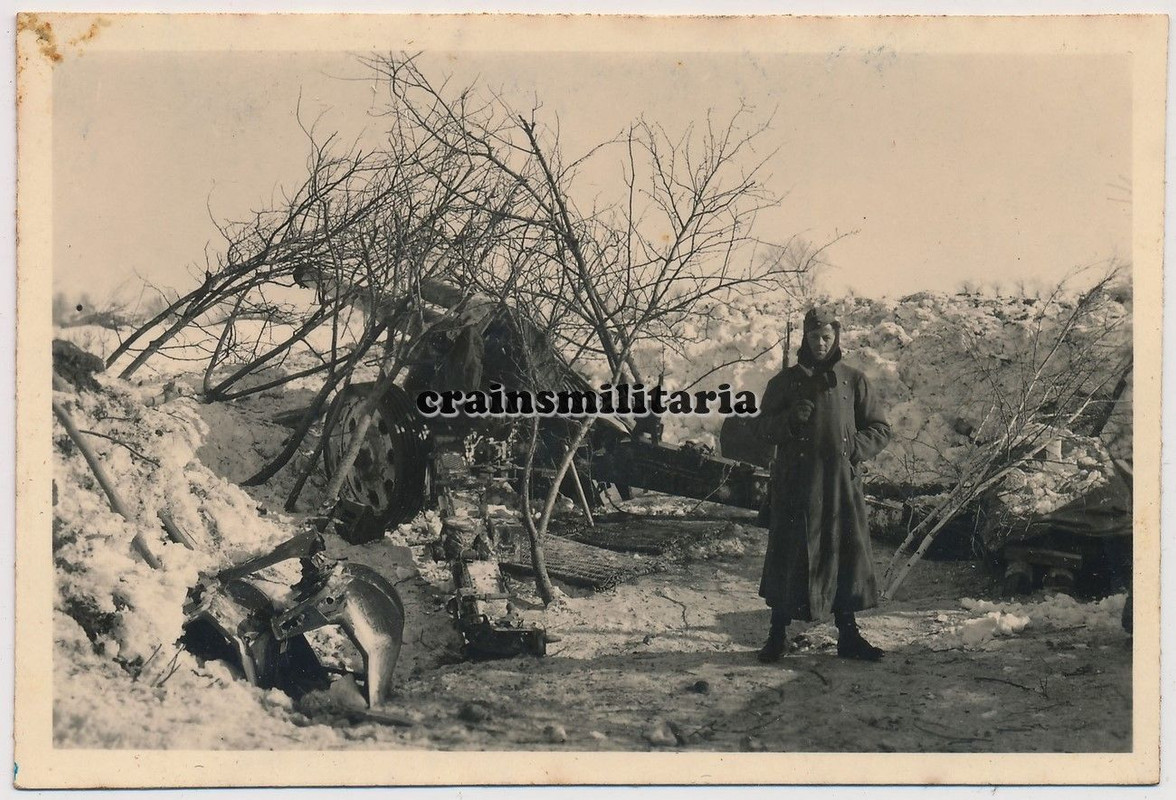 Orig. Foto Artillerie Geschütz Stellung Mörser m. Tarn Schnee Winter in Russland