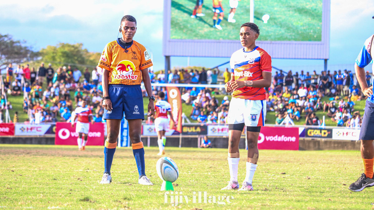 1st-woman-ref-for-fiji-sm2