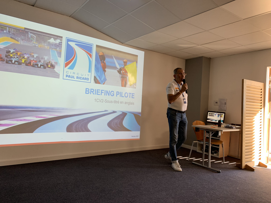 8DF6A891-1A2C-46EB-8C16-BE209AB3DCAD