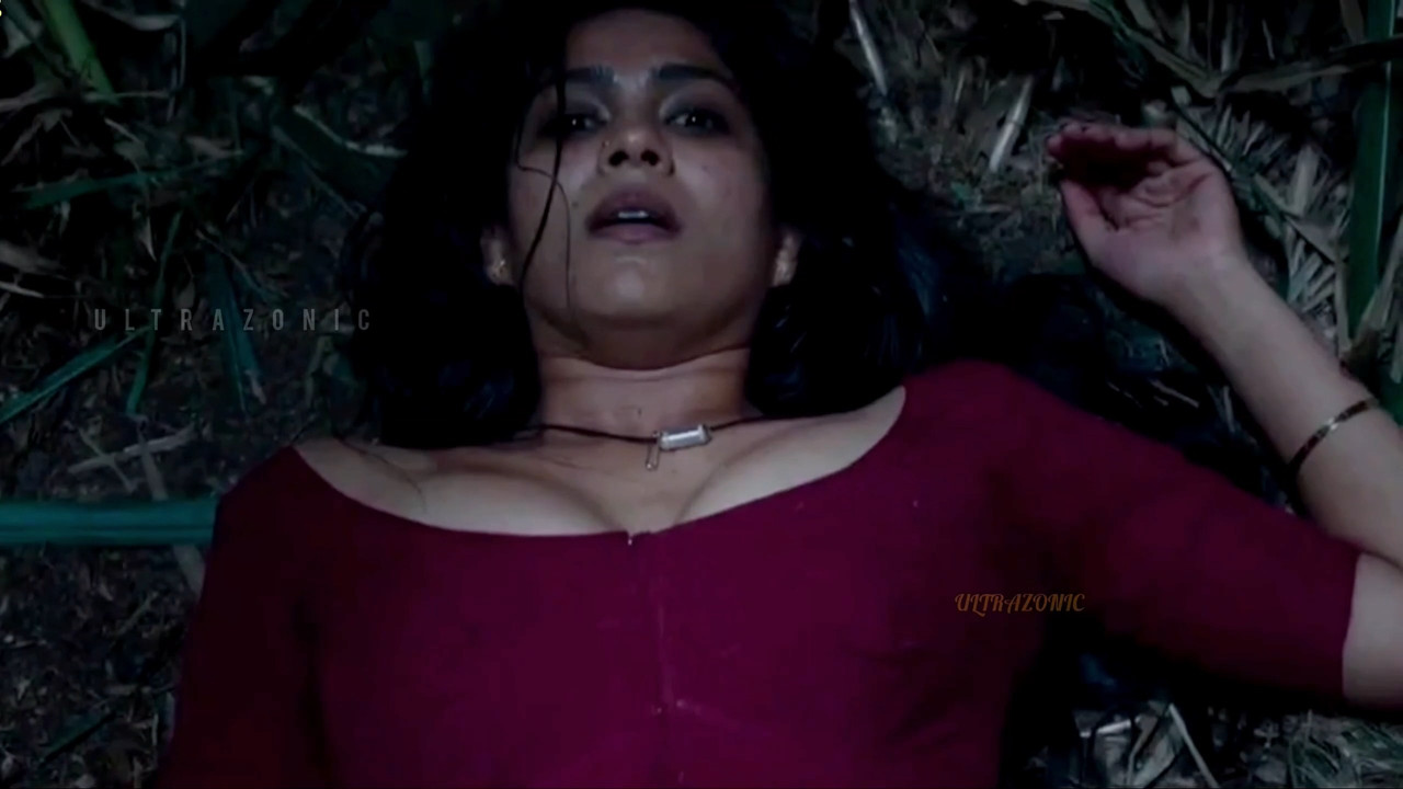 [Image: Swasika-Hot-Steamy-Sizzling-Scene-mp4-sn...14-084.jpg]