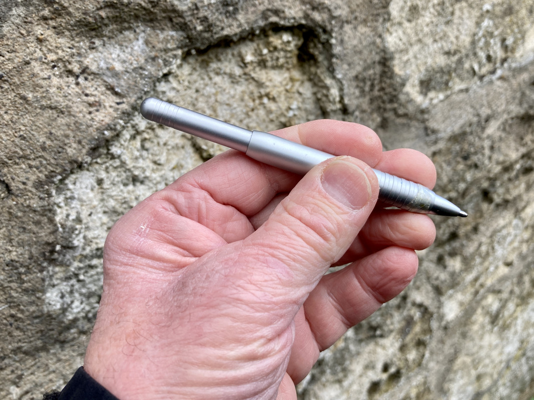 93D4A110-E611-45B5-808F-8AE31E488BBB