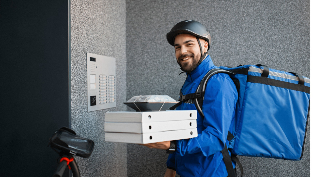 Why Food Delivery is the Ultimate Convenience for Busy Professionals