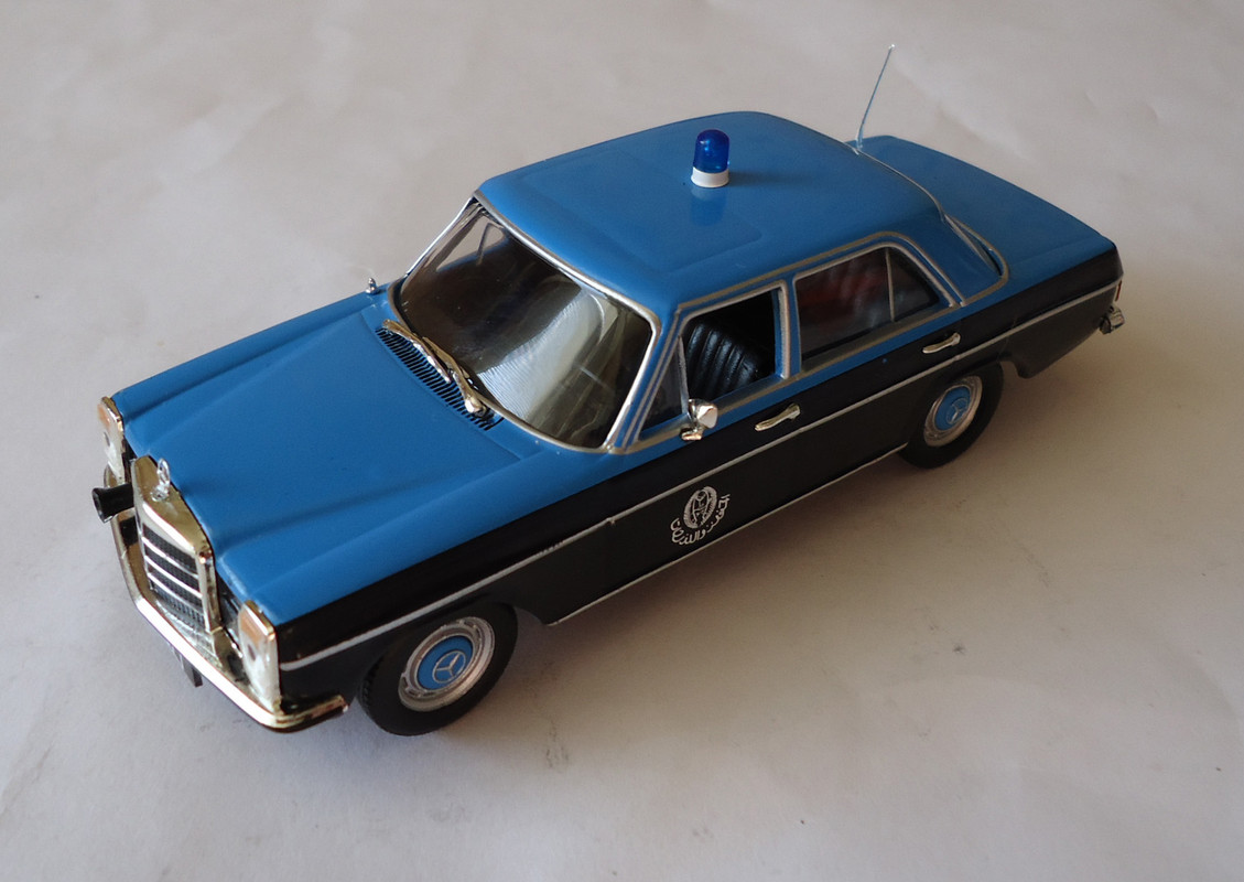 Mercedes-Benz-220D (W114)