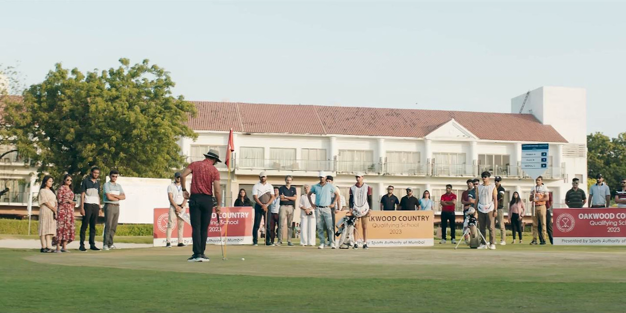 Slum Golf (2023) Season 1 [Hindi] WebRip 480p, 720p ESub - Complete Screenshot