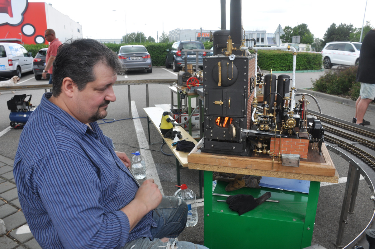 AC952718-4BE6-4680-B6B6-BA7237F2A507