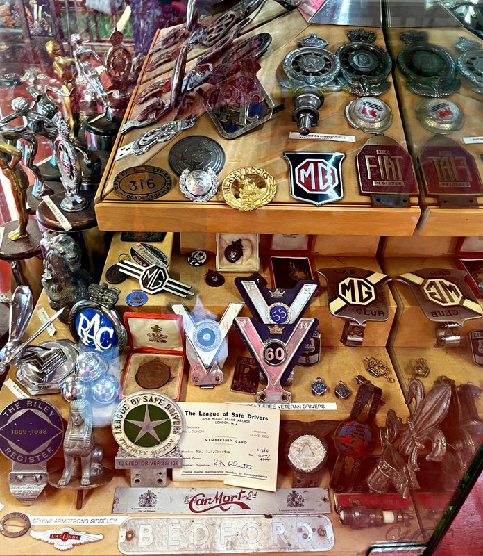 Vintage-motor-badges-HD.jpg