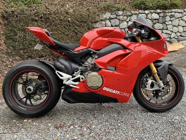 2D5527A1-E641-4F44-AFAC-310A2C686FF3