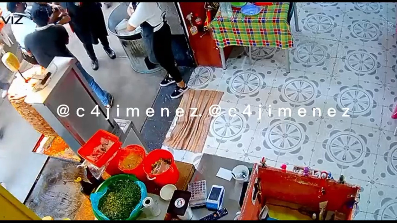 Héroe taquero, viralizan el video donde evita que joven muera ahogado