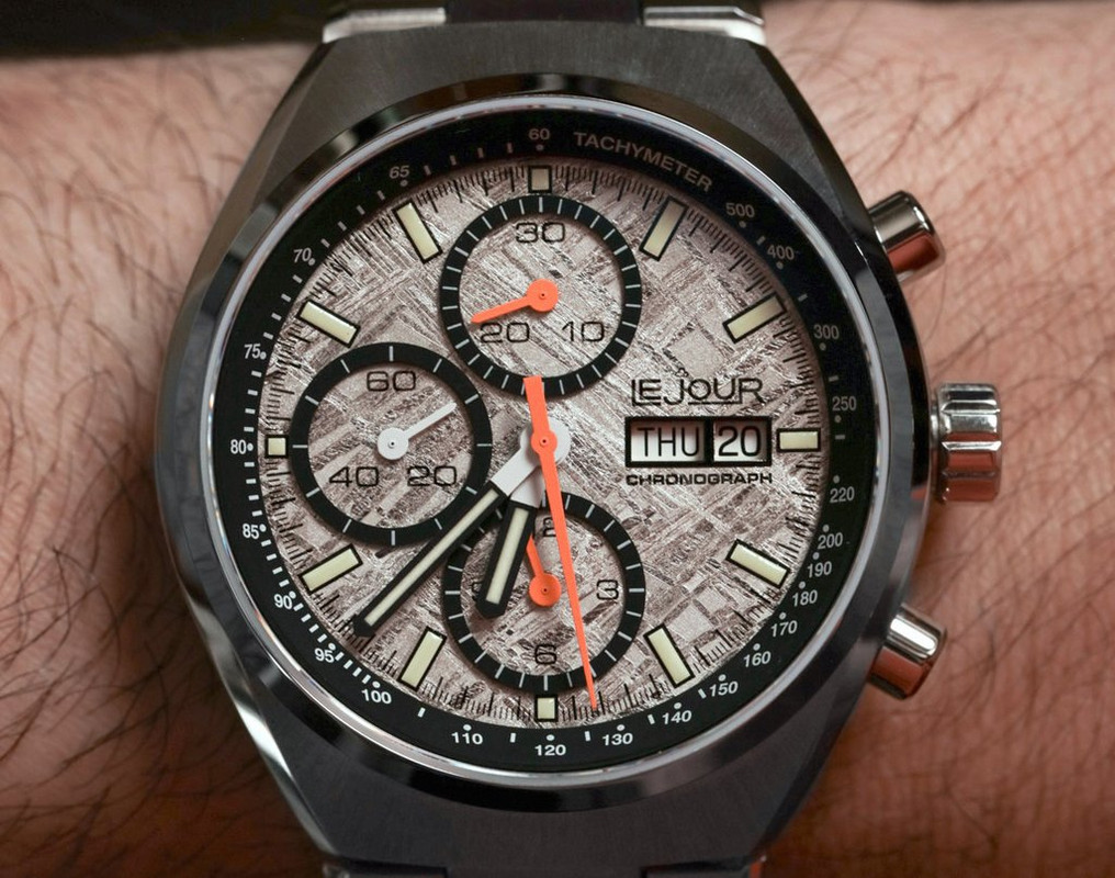 7D76D54D-B5D1-44F1-8D21-800E8C125F61