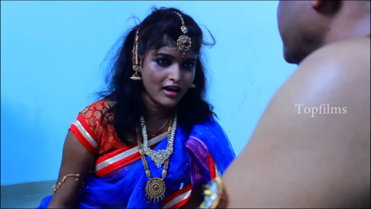 kamakshi Rani Spicy Aged Aunty Romance With Boy __ Latest Spicy Short Film __ (1).mp4_snapshot_01.42