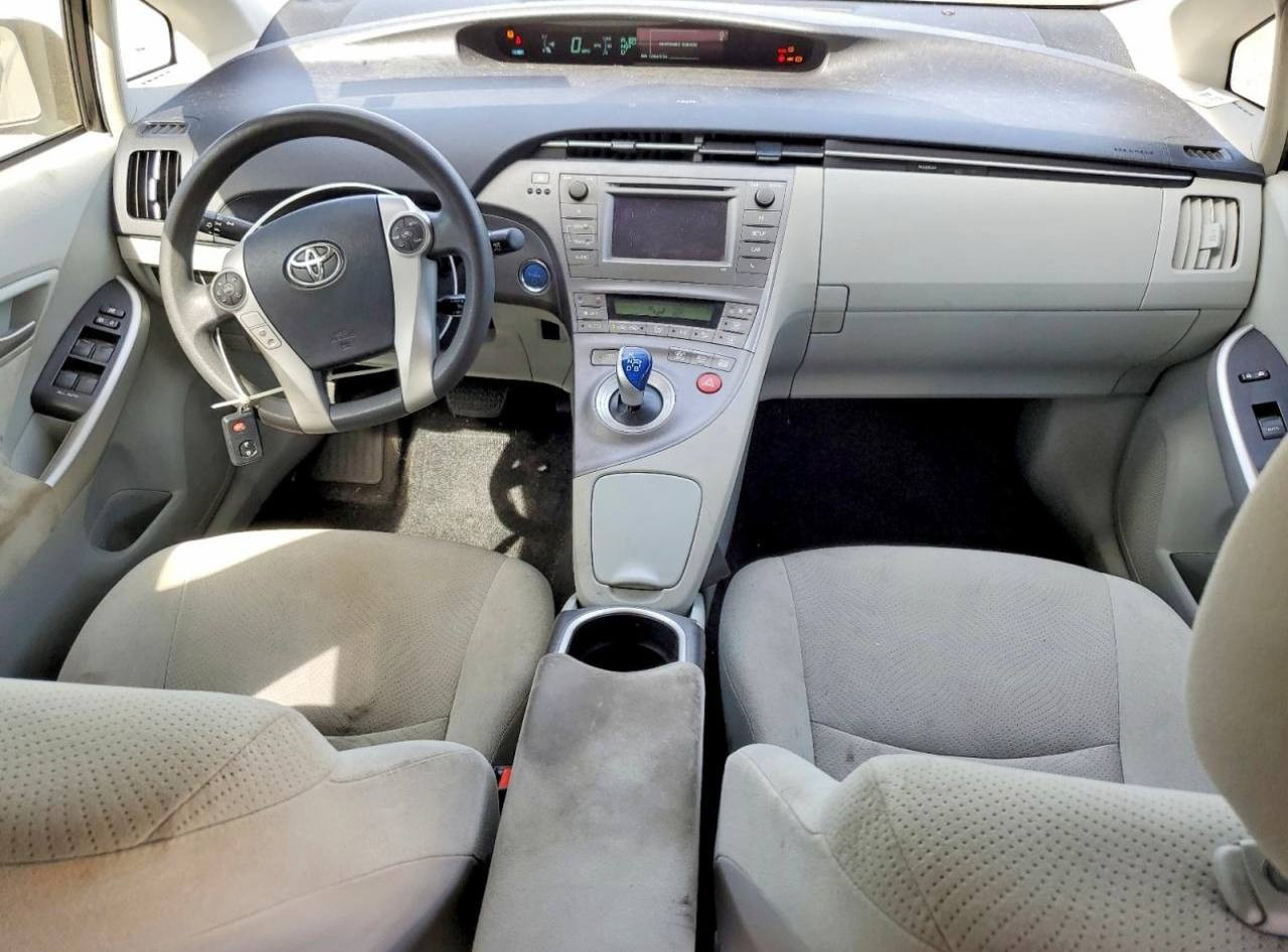 Toyota PRIUS TWO