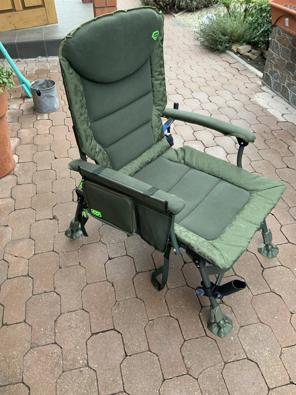 EDEFE332-A1BB-46B9-8ACA-2C05401A1B7E