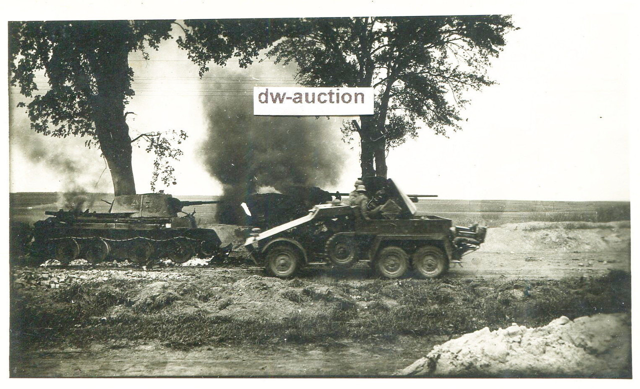 SdKfz Halbkette mit PAK Aufbau , zerstörter russ