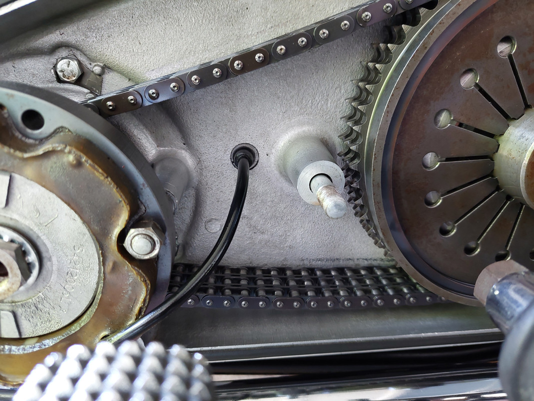 Low knocking/clonk coming from primary chaincase area? Low knocking/clonk coming from primary chaincase area?