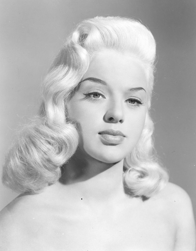 Diana_Dors_c01