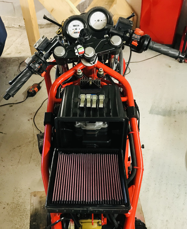 8720EEF7-03E1-4CA8-8972-8A75946E19E0