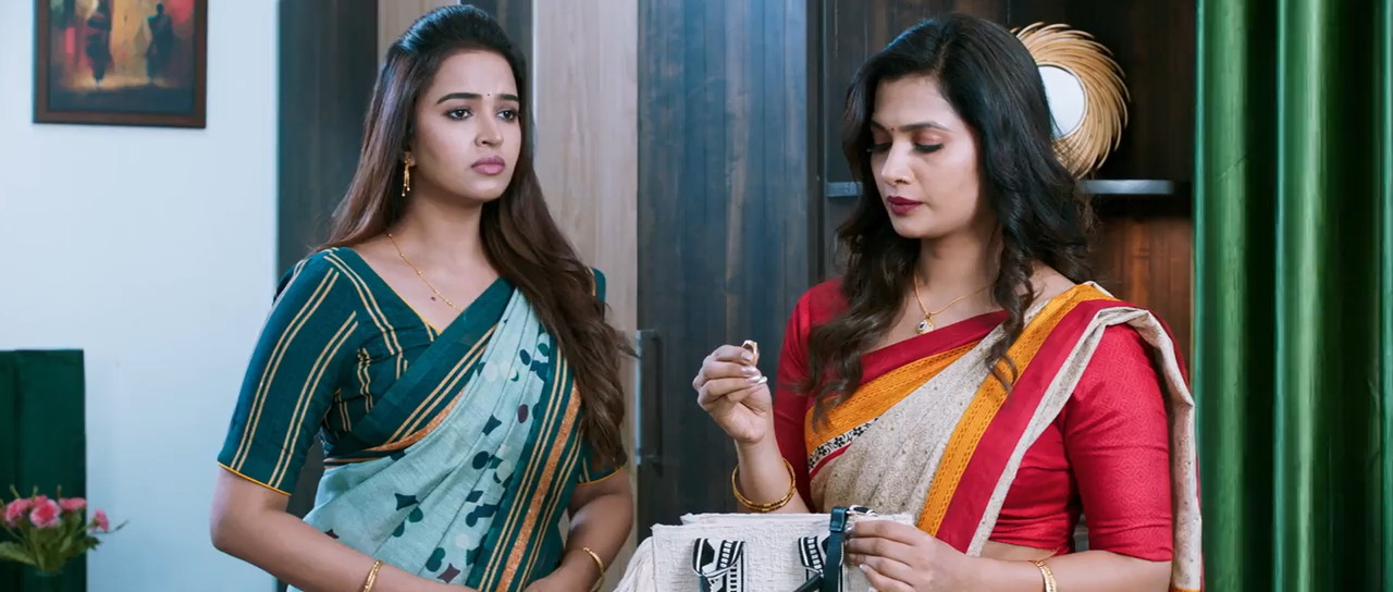 Konjam Kadhal Konjam Modhal 2025 WebRip [Tamil] 480p 720p Screenshot