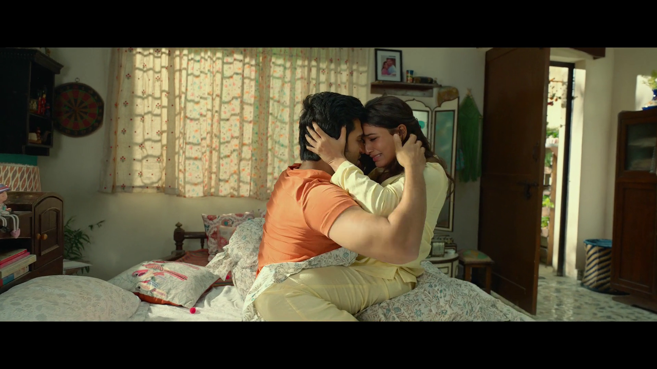 vlcsnap-2023-10-01-18h19m50s987