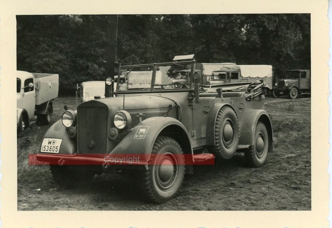 PKW Auto Wagen Kübelwagen Foto