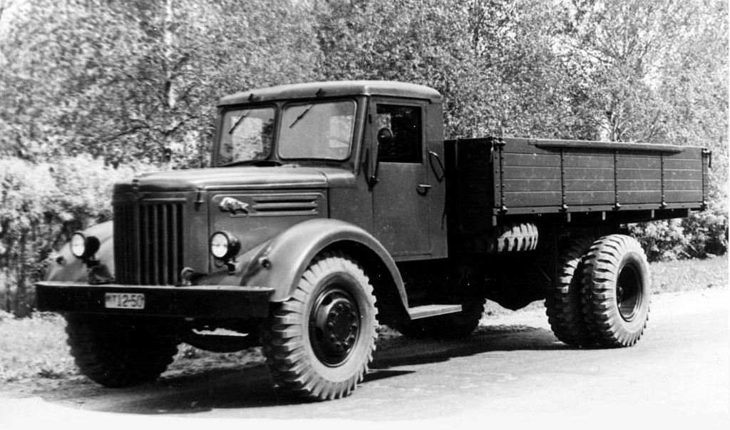 МАЗ-200 (1947-66)